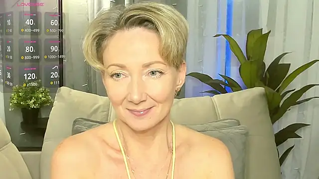 AkexandraFix online show from October 27, 2025, 12:53 pm