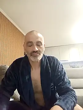 Gumatos online show from April 16, 2026, 1:28 am