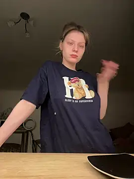 MaryHiggins online show from February 14, 2025, 7:23 pm