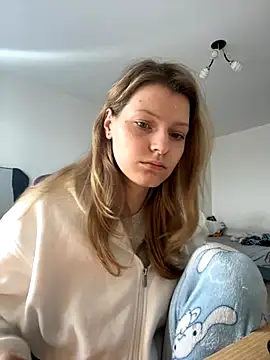 MaryHiggins online show from September 17, 2025, 12:40 pm