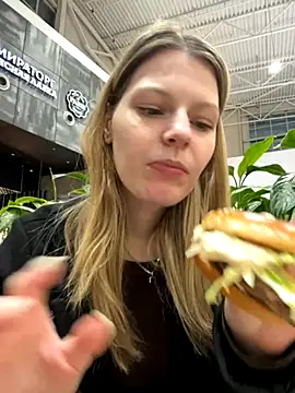 MaryHiggins online show from October 20, 2025, 3:12 pm