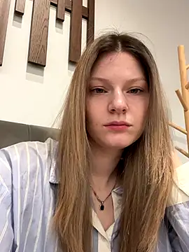 MaryHiggins online show from December 14, 2025, 7:58 am