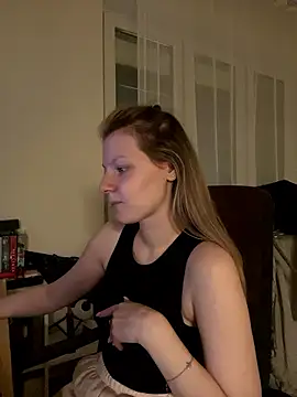 Snapshot of MaryHiggins chatting on January 15, 2026, 7:06 pm MaryHiggins online show from January 15, 2026, 7:06 pm