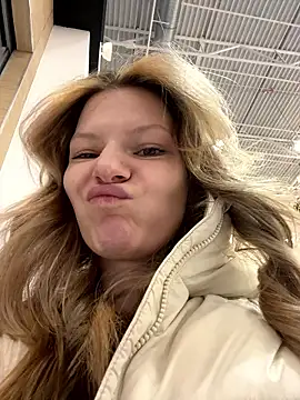 Snapshot of MaryHiggins chatting on January 16, 2026, 1:59 pm MaryHiggins online show from January 16, 2026, 1:59 pm