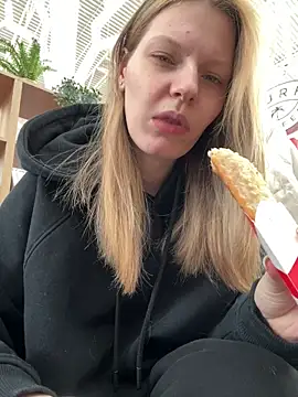 Snapshot of MaryHiggins chatting on February 6, 2026, 11:24 am MaryHiggins online show from February 6, 2026, 11:24 am