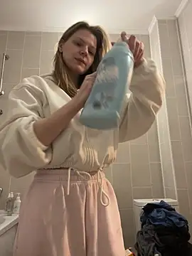 Snapshot of MaryHiggins chatting on February 10, 2026, 10:03 pm MaryHiggins online show from February 10, 2026, 10:03 pm