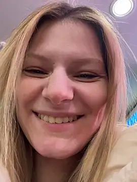 Snapshot of MaryHiggins chatting on February 14, 2026, 4:59 pm MaryHiggins online show from February 14, 2026, 4:59 pm