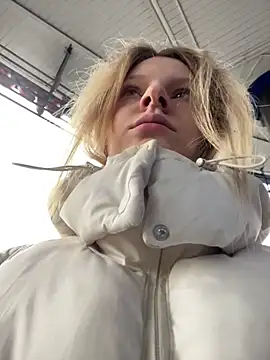 Snapshot of MaryHiggins chatting on March 1, 2026, 9:11 am MaryHiggins online show from March 1, 2026, 9:11 am