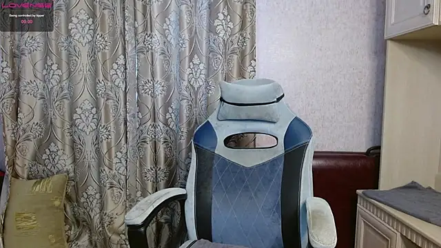 Aestheticguy101 online show from March 13, 2025, 6:16 am