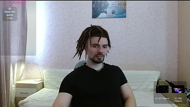 Aestheticguy101 online show from April 19, 2026, 8:13 am