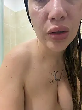 Snapshot of hotpawgmilf chatting on June 5, 2026, 3:02 am hotpawgmilf online show from June 5, 2026, 3:02 am