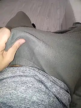 Snapshot of QuietBoy chatting on November 4, 2025, 7:46 pm QuietBoy online show from November 4, 2025, 7:46 pm