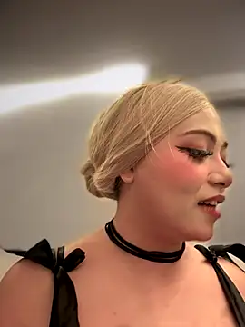 Snapshot of seraphine23 chatting on October 11, 2025, 6:01 am seraphine23 online show from October 11, 2025, 6:01 am