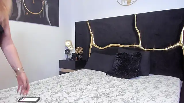 lisa2018 online show from March 11, 2025, 4:32 am