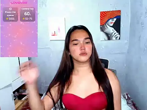 Snapshot of MoaningKylie chatting on October 12, 2025, 3:44 pm MoaningKylie online show from October 12, 2025, 3:44 pm