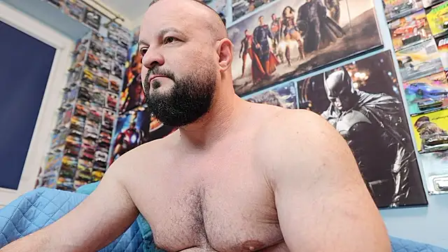 Snapshot of Muscle_Bear chatting on March 11, 2026, 4:51 am Muscle Bear online show from March 11, 2026, 4:51 am