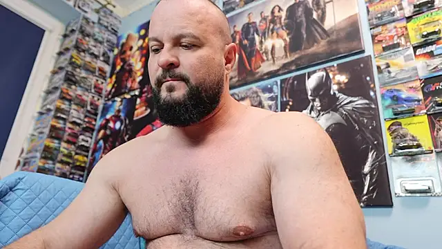 Snapshot of Muscle_Bear chatting on March 20, 2026, 5:07 pm Muscle Bear online show from March 20, 2026, 5:07 pm