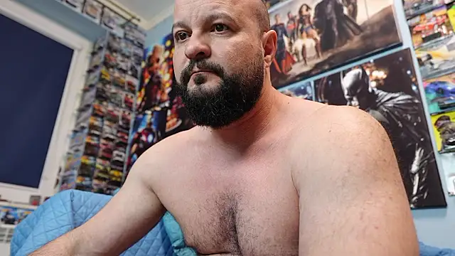 Snapshot of Muscle_Bear chatting on March 24, 2026, 5:07 pm Muscle Bear online show from March 24, 2026, 5:07 pm