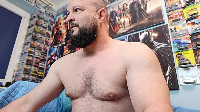 Snapshot of Muscle_Bear chatting on March 26, 2026, 5:24 am Muscle Bear online show from March 26, 2026, 5:24 am