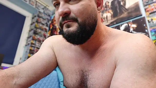 Snapshot of Muscle_Bear chatting on April 3, 2026, 4:21 am Muscle Bear online show from April 3, 2026, 4:21 am
