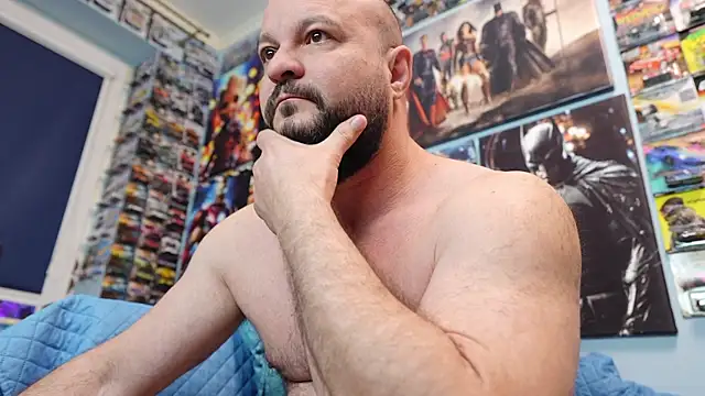 Snapshot of Muscle_Bear chatting on April 14, 2026, 6:41 am Muscle Bear online show from April 14, 2026, 6:41 am