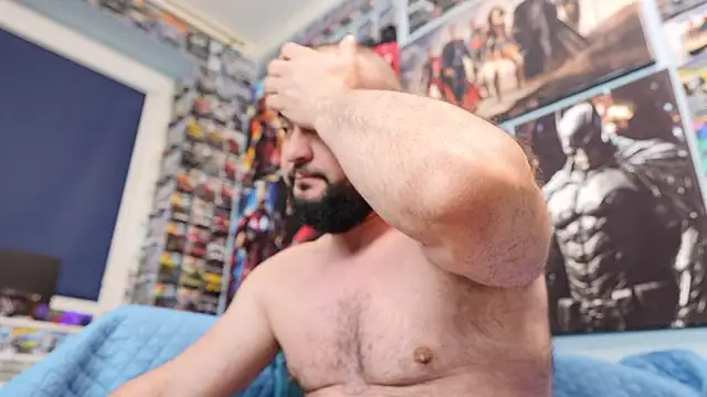 Snapshot of Muscle_Bear chatting on April 21, 2026, 5:47 am Muscle Bear online show from April 21, 2026, 5:47 am
