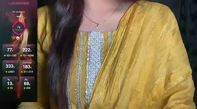 Snapshot of Sizzling__ZAARA chatting on December 22, 2024, 6:39 am Sizzling ZAARA online show from December 22, 2024, 6:39 am