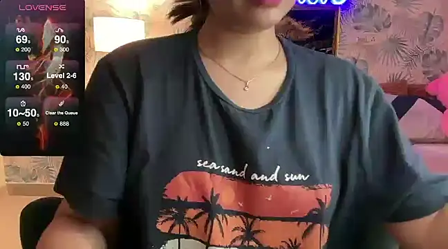 Snapshot of Sizzling__ZAARA chatting on February 22, 2025, 5:24 pm Sizzling ZAARA online show from February 22, 2025, 5:24 pm