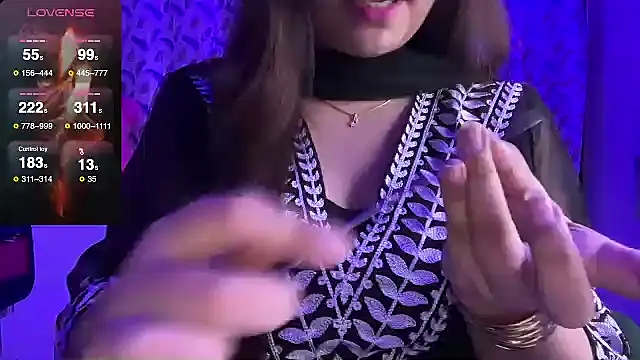 Snapshot of Sizzling__ZAARA chatting on September 12, 2025, 10:37 am Sizzling ZAARA online show from September 12, 2025, 10:37 am