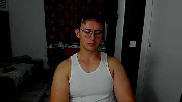 sexxymuscles4u online show from October 13, 2025, 8:58 am