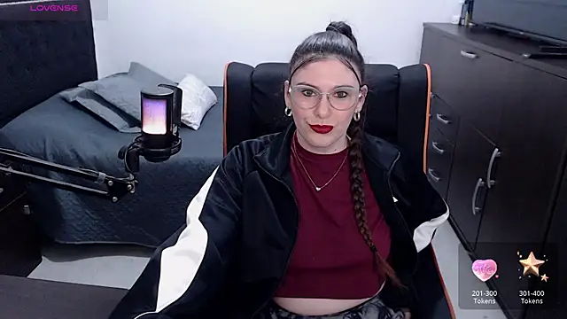 xxbbtaa online show from May 18, 2026, 2:40 am