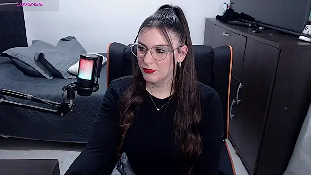 xxbbtaa online show from June 3, 2026, 1:41 am