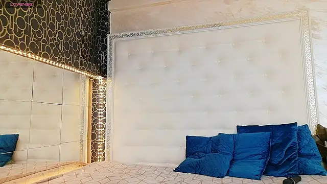 Snapshot of karissia chatting on March 29, 2026, 6:24 am karissia online show from March 29, 2026, 6:24 am