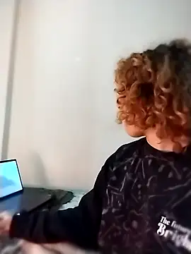 Snapshot of EmmaMelissa0521 chatting on January 19, 2026, 1:53 am EmmaMelissa0521 online show from January 19, 2026, 1:53 am