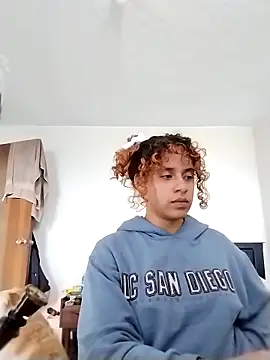 Snapshot of EmmaMelissa0521 chatting on January 31, 2026, 7:11 pm EmmaMelissa0521 online show from January 31, 2026, 7:11 pm