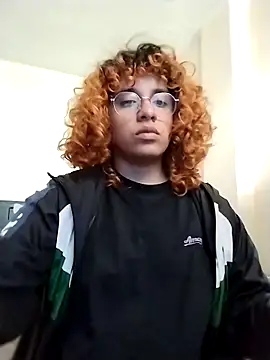 Snapshot of EmmaMelissa0521 chatting on February 4, 2026, 4:57 pm EmmaMelissa0521 online show from February 4, 2026, 4:57 pm