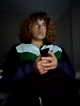 Snapshot of EmmaMelissa0521 chatting on February 5, 2026, 8:41 am EmmaMelissa0521 online show from February 5, 2026, 8:41 am