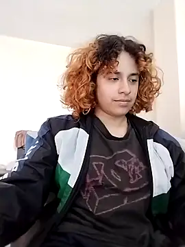 Snapshot of EmmaMelissa0521 chatting on February 11, 2026, 7:19 pm EmmaMelissa0521 online show from February 11, 2026, 7:19 pm