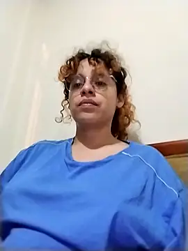 Snapshot of EmmaMelissa0521 chatting on March 3, 2026, 12:17 am EmmaMelissa0521 online show from March 3, 2026, 12:17 am