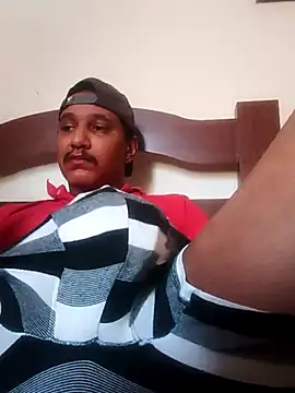 Snapshot of Faelpauzudo13 chatting on February 23, 2026, 12:35 pm Faelpauzudo13 online show from February 23, 2026, 12:35 pm