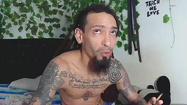 Snapshot of caribbeanlover1 chatting on October 15, 2025, 12:05 pm caribbeanlover1 online show from October 15, 2025, 12:05 pm