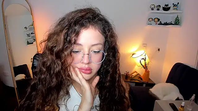 Cassandra Caiin online show from February 28, 2026, 4:46 am