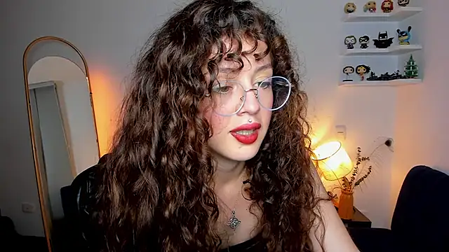 Cassandra Caiin online show from March 30, 2026, 6:47 am