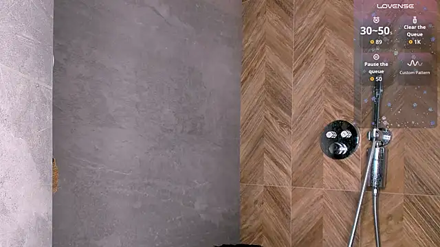 BondGirll online show from December 22, 2025, 7:27 am