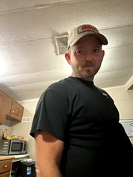 smokeymt420 online show from November 19, 2025, 4:01 am