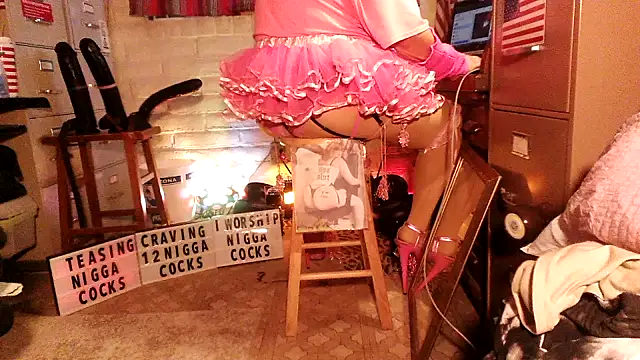 Snapshot of tgirljillforbbc chatting on March 27, 2026, 6:18 pm tgirljillforbbc online show from March 27, 2026, 6:18 pm