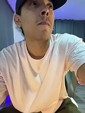 Liam V online show from March 11, 2026, 3:34 am