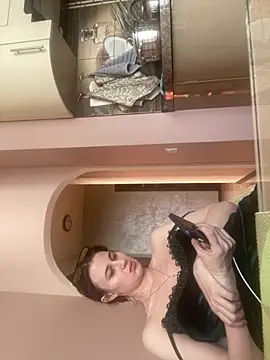 Snapshot of Flossy_Vettie chatting on March 11, 2026, 12:55 pm Flossy Vettie online show from March 11, 2026, 12:55 pm