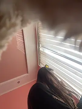 Snapshot of Flossy_Vettie chatting on March 18, 2026, 12:52 pm Flossy Vettie online show from March 18, 2026, 12:52 pm