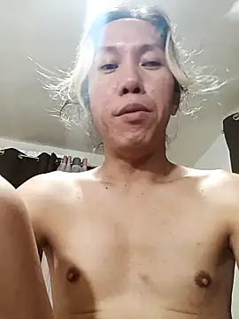 cute boytoy0221 online show from January 22, 2025, 8:18 am